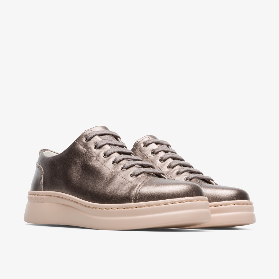 Tenis Camper Runner Up Mujer - Metal Beige | Camper Online + 1940NSVRC